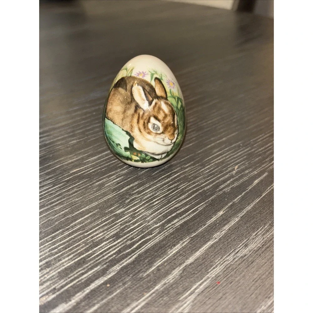 Hand Painted Glazed Egg Bunny‎ In Garden  Great For Easter
